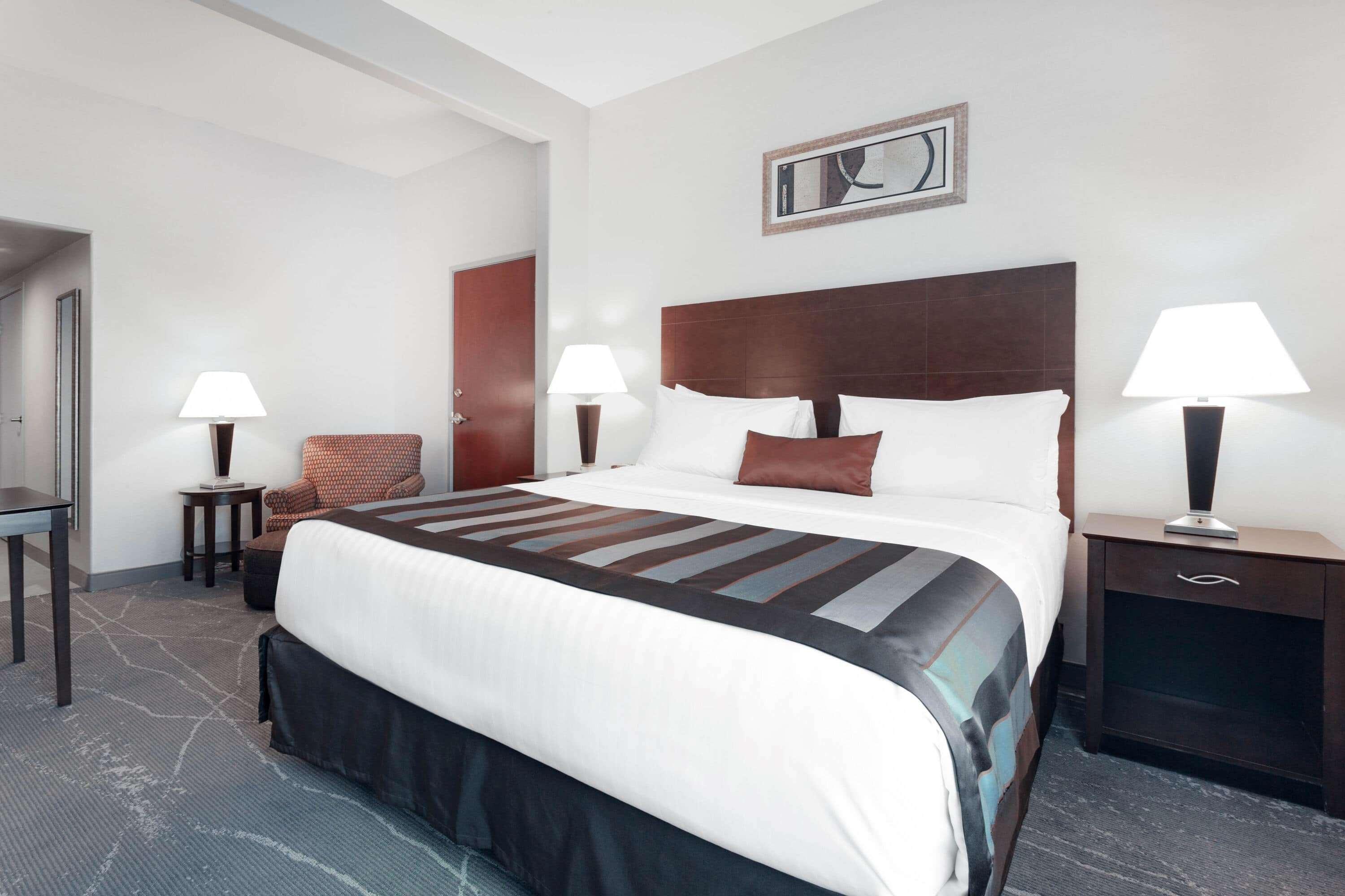 Wingate By Wyndham Hotel